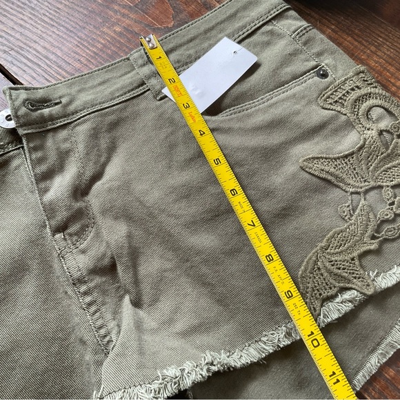 Shorts U2B  URBAN BASICS   SIZE ‘’13’’  SALE - Picture 7 of 10